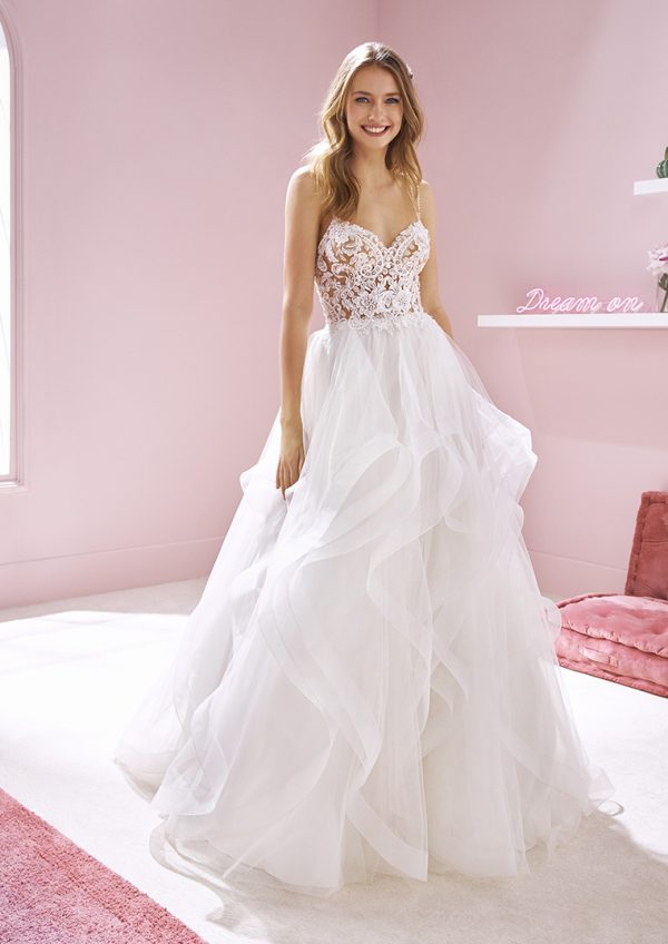 Robe de Mariée RINA White One Collection 2020: Boutique Paris