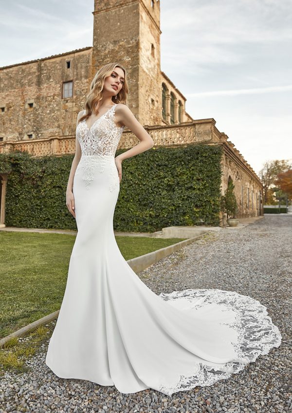 ALLMAN wedding dress: San Patrick collection 2021 Paris