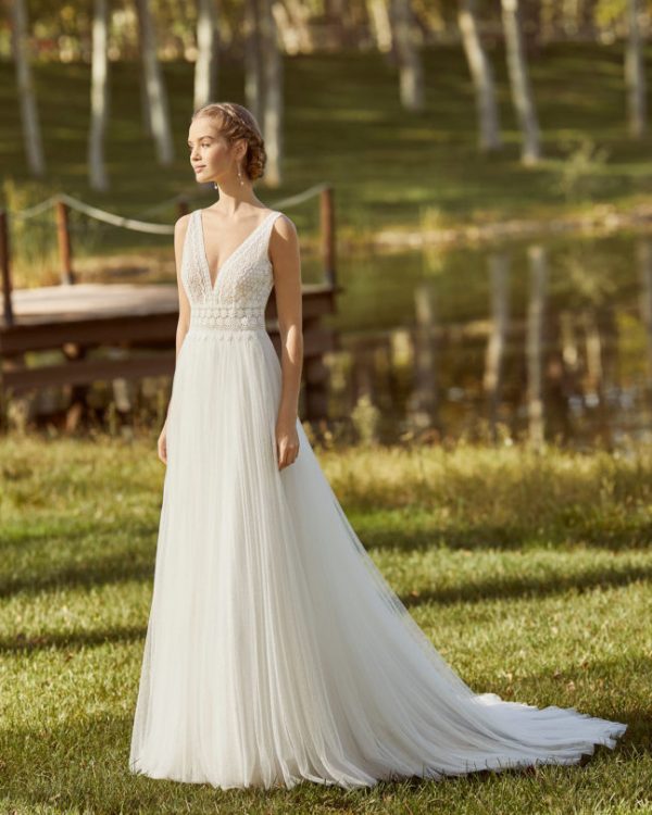 KENJI Wedding Dress Aire Barcelona Collection 2021| Paris