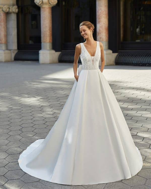 FRESNO Wedding Dress lunanovias collection 2022 Paris