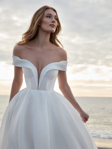 Robe de mariée décolleté Bateau