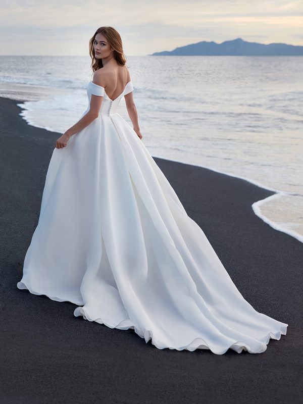 TINIA Nicole Wedding Dress collection 2022| Boutique Paris