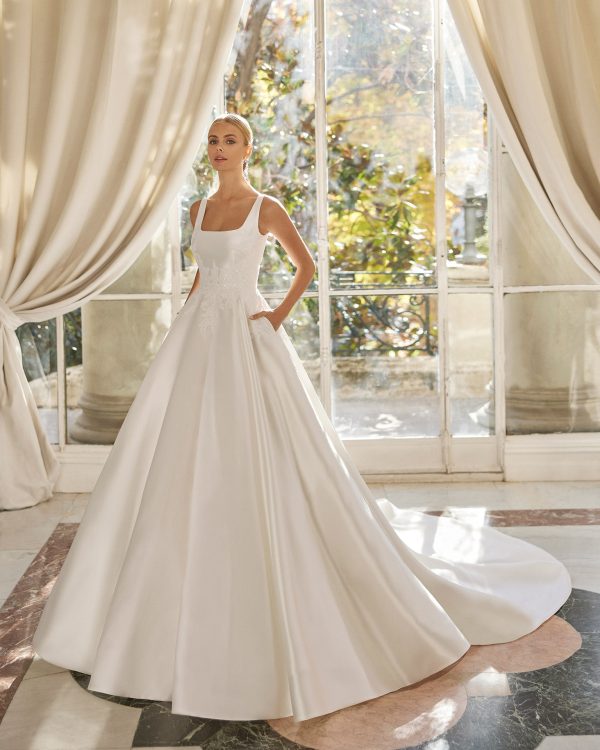 ANDY Wedding Dress Aire Barcelona Collection 2023| Paris Boutique