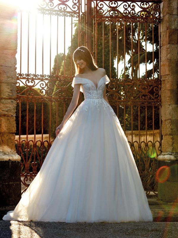 Robe de Mariée DELTA Collection Colet 2023 | Mariée Parisienne