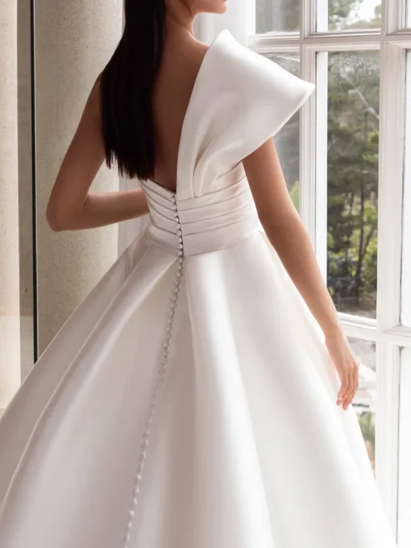 SEDNA Wedding Dress Pronovias collection 2023 | Paris Boutique