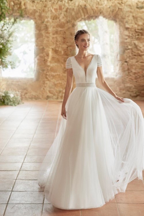 ROSELYNE Wedding Dress Alma Novias collection 2023 Paris