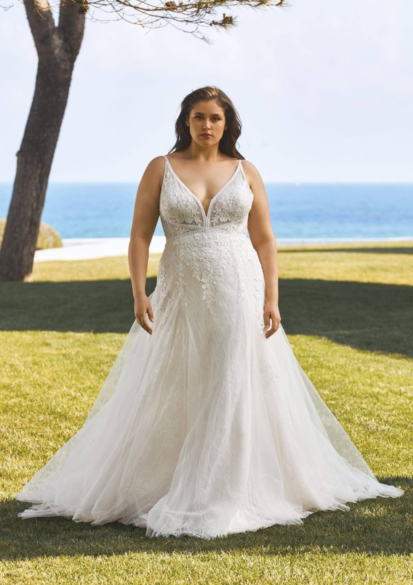 Robe de Mariée SAMBA Pronovias collection 2023 | Mariée Parisienne