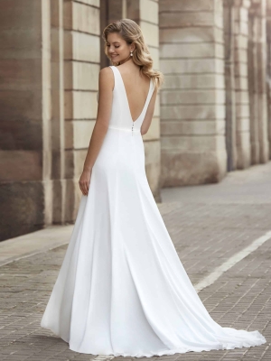 Robe de Mariée UMBRA White One Collection 2023| Paris