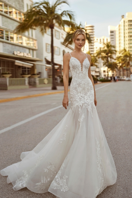 CATA Wedding Dress luna novias collection 2024: Paris Boutique