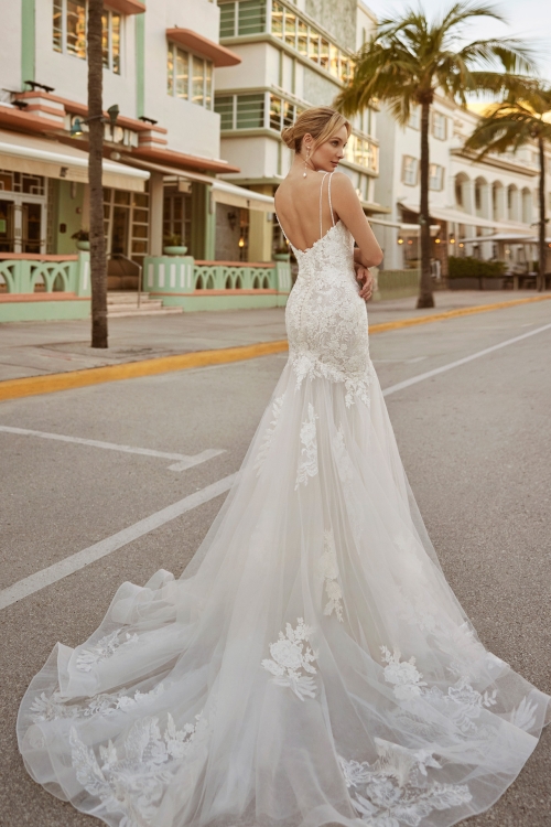 CATA Wedding Dress luna novias collection 2024: Paris Boutique