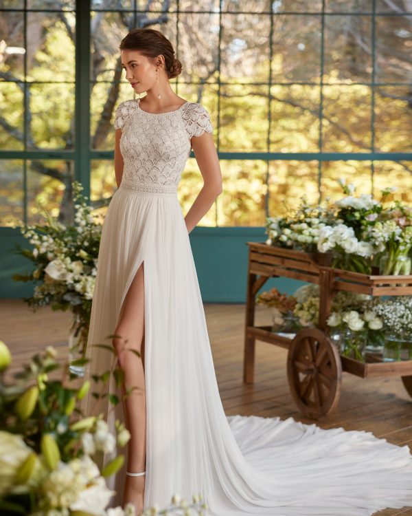 NICOLE Wedding Dress Aire Barcelona Collection 2024| Paris Boutique