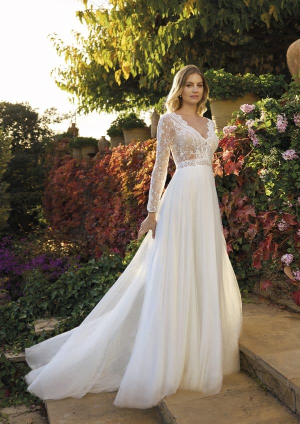 SHEILA Wedding Dress White one Collection 2024 Paris Boutique