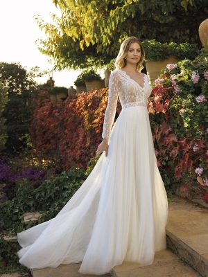 SHEILA Wedding Dress White one Collection 2024 Paris Boutique