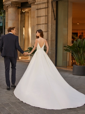 TRAZA Wedding Dress luna novias collection 2024: Paris Boutique