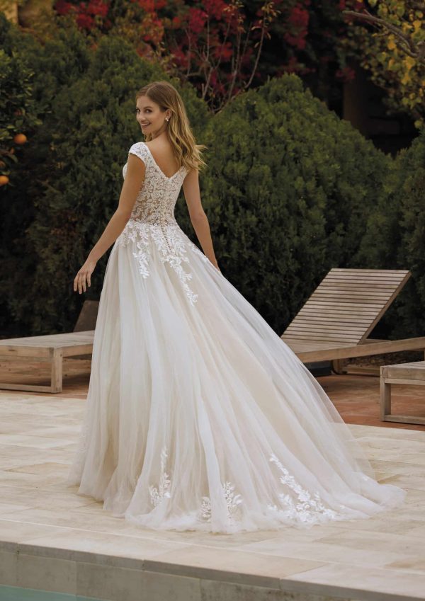 Robe de Mariée WOMACK White One Collection 2024| Paris
