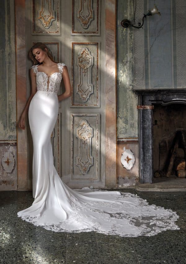ABINGDON Nicole Wedding Dress collection 2024| Boutique Paris