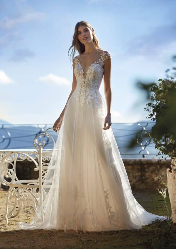 ARAMINTA Wedding Dress Colet Collection 2024| Paris Boutique