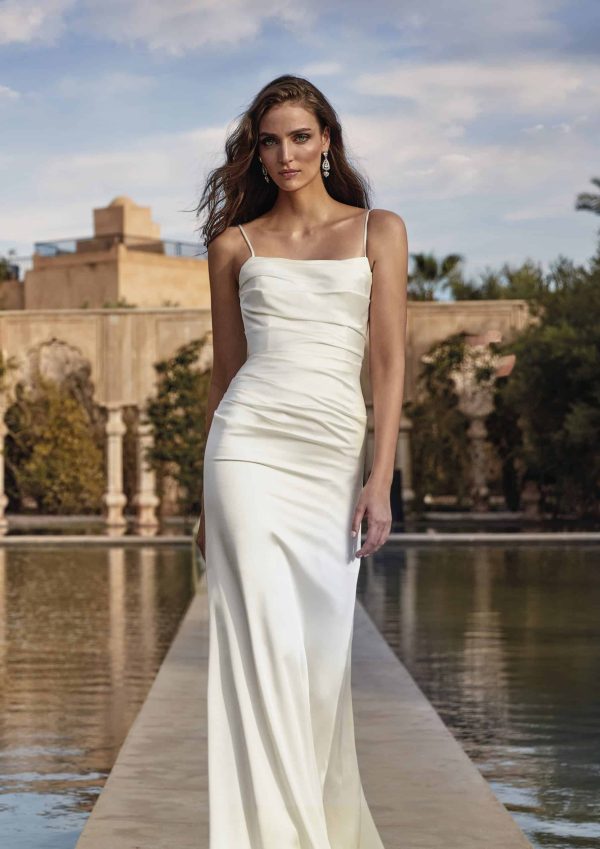 BETTA Wedding Dress Pronovias collection 2024