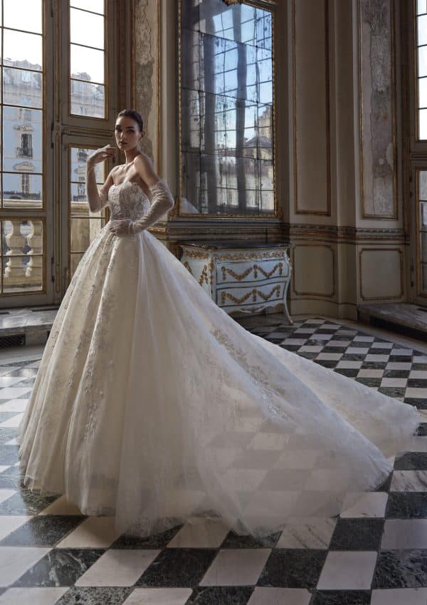 COPPER Wedding Dress Pronovias Privee collection 2024 | Paris Boutique