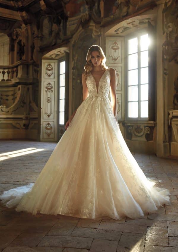 HAVA Nicole Wedding Dress collection 2024| Boutique Paris