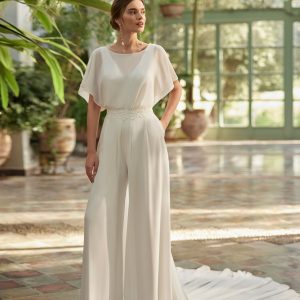 Robe de mariée LALIA Alma Novias collection 2024: Boutique Paris