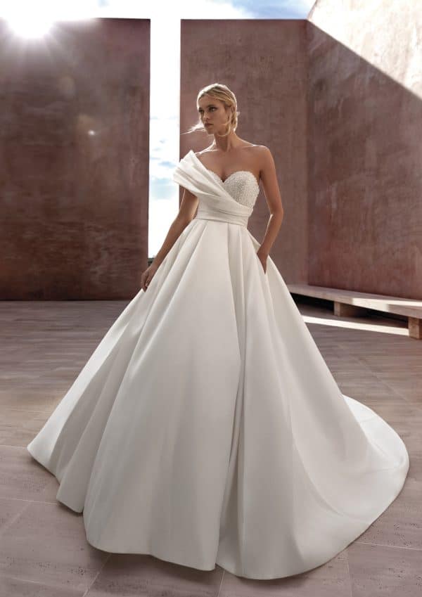 LUISE Wedding Dress Pronovias collection 2024
