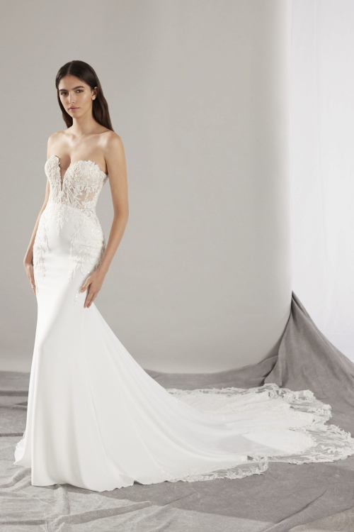 BALE Wedding Dress Pronovias collection 2025| Boutique Paris