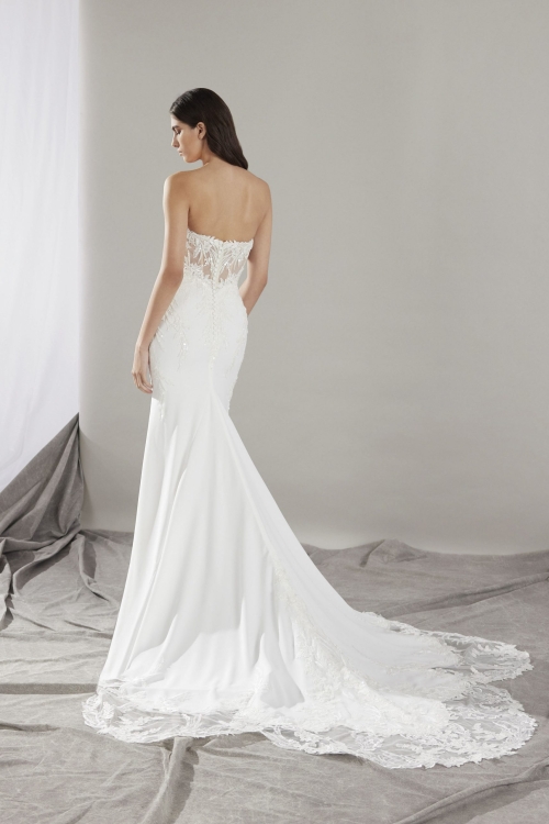 BALE Wedding Dress Pronovias collection 2025| Boutique Paris