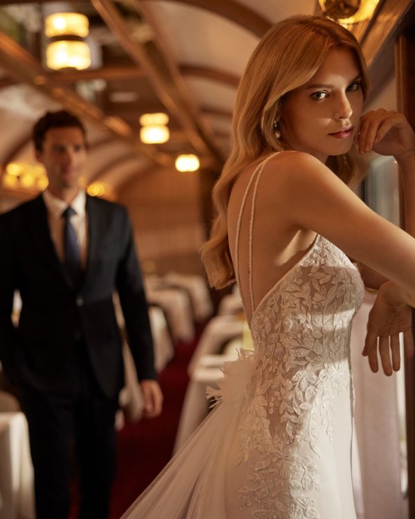 VANIL Wedding Dress Aire Barcelona Collection 2025| Paris Boutique