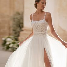 Robe de mariée HELIA Alma Novias collection 2025