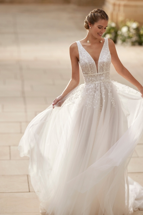 Robe de mariée HEREMY Alma Novias collection 2025