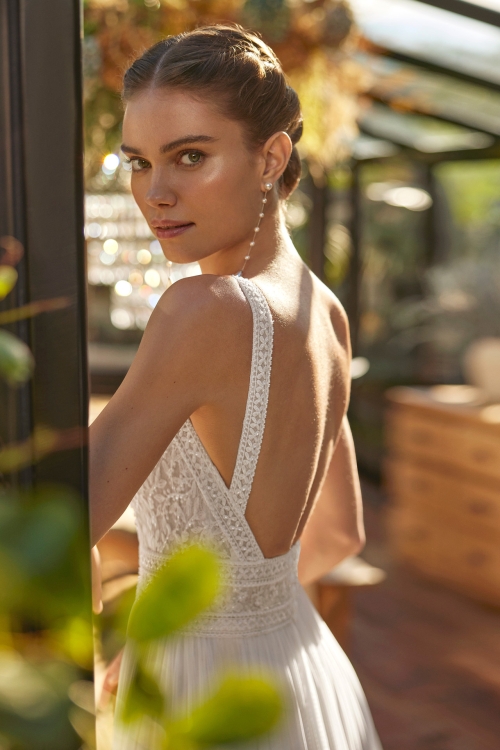 UMARI Wedding Dress Aire Barcelona Collection 2025| Paris Boutique