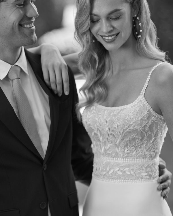 Robe de mariée DALILA ADRIANA ALIER collection 2025: Paris