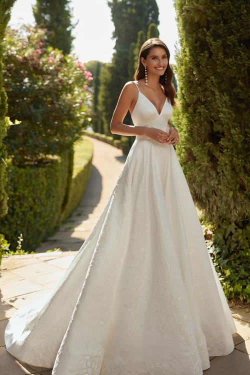 DONNIA Wedding Dress Adriana alier collection 2025 Paris