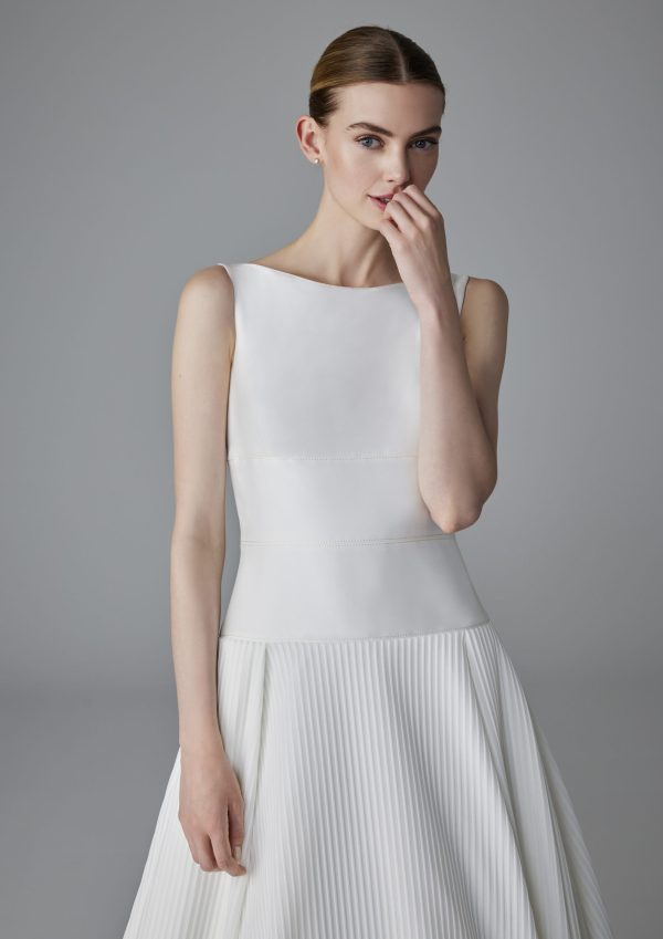 GALLIA Wedding Dress Pronovias collection 2025| Boutique Paris