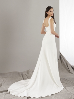 HOLANE  Wedding Dress Pronovias collection 2025| Boutique Paris