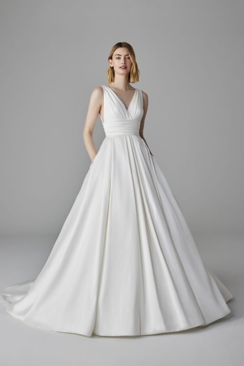Robe de Mariée LUMINEUSE Pronovias collection 2025| Paris