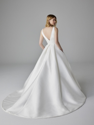 Robe de Mariée LUMINEUSE Pronovias collection 2025| Paris