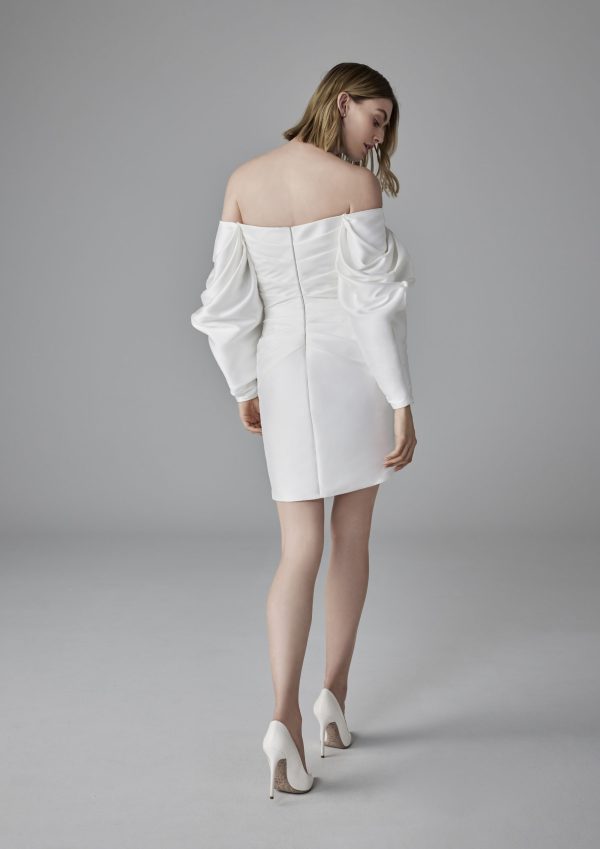 QUINN Wedding Dress Pronovias collection 2025| Boutique Paris