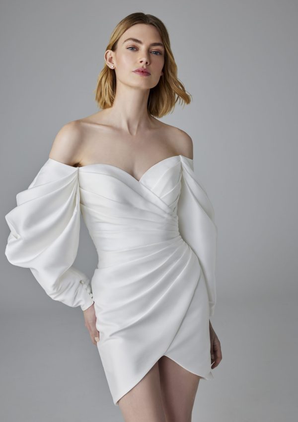 QUINN Wedding Dress Pronovias collection 2025| Boutique Paris