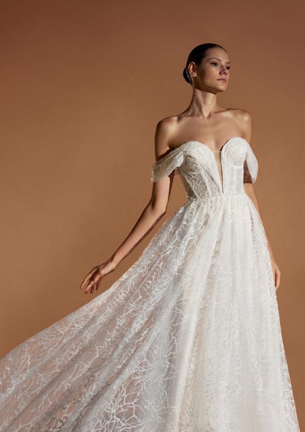 SUNNYA Wedding Dress Pronovias Privee collection 2025 | Paris Boutique