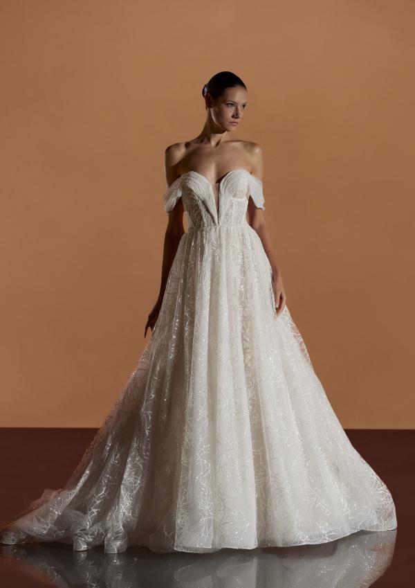 SUNNYA Wedding Dress Pronovias Privee collection 2025 | Paris Boutique