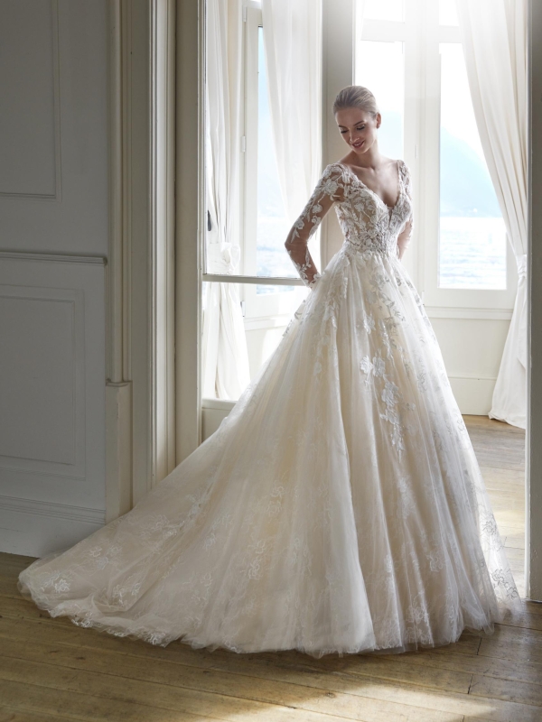 Robe de mariée AENEA San Patrick collection 2026 | Paris