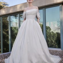ATINA Wedding Dress Pronovias collection 2026| Boutique Paris