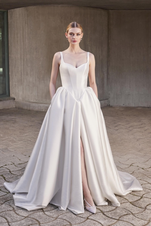 CANDACE Wedding Dress Pronovias collection 2026| Boutique Paris