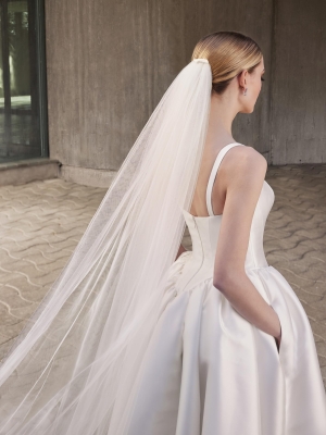 CANDACE Wedding Dress Pronovias collection 2026| Boutique Paris