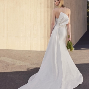 Robe de Mariée JUNY Pronovias collection 2026 | Paris