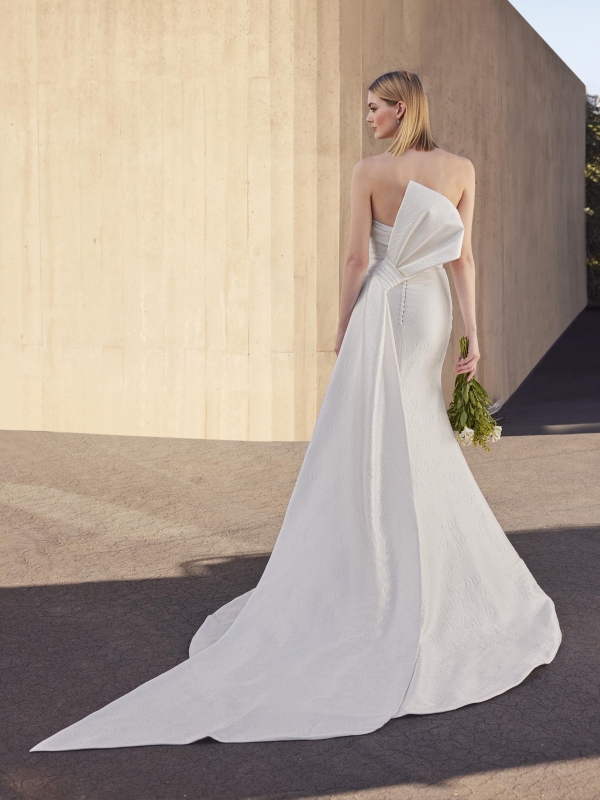 Robe de Mariée JUNY Pronovias collection 2026 | Paris