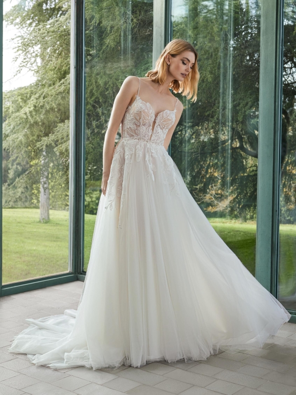 Robe de Mariée LLEANE Pronovias collection 2026 | Paris