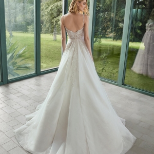 Robe de Mariée LLEANE Pronovias collection 2026 | Paris